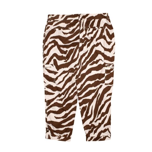 CHICO'S $75 Comfort Waist Luxe Utility Zebra Crop Cargo Pants Chico's 2 / US 12 - Picture 2 of 3